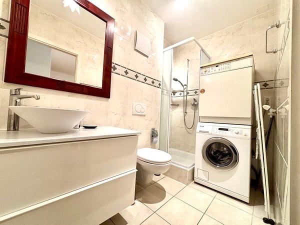 Bel appartement de 3.5p avec petite terrasse à côté de la gare à Gland 10