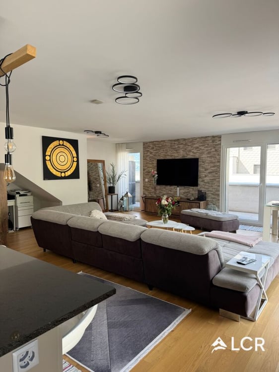 Magnifique Duplex de 4.5P / 3 CHB / 3 SDB / 1 Balcon 2