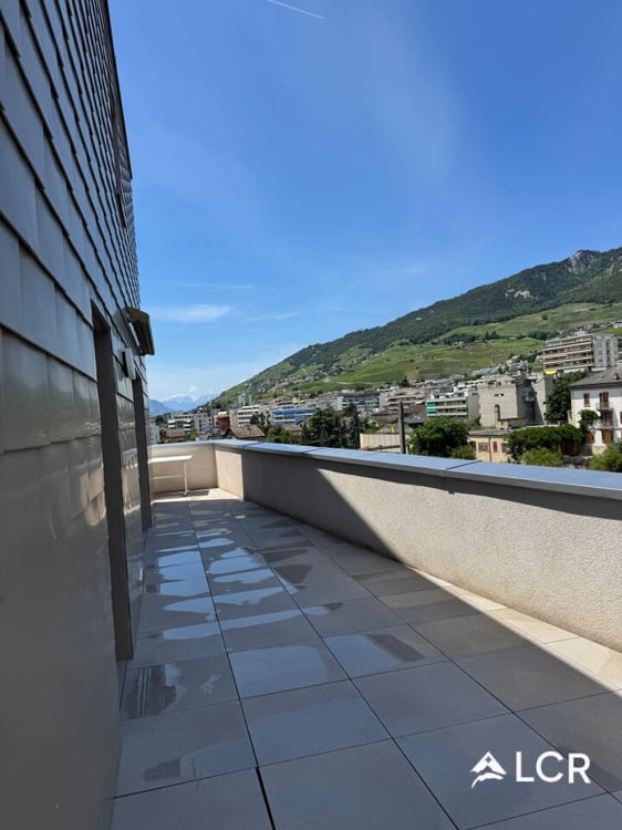 Magnifique Duplex de 4.5P / 3 CHB / 3 SDB / 1 Balcon 5