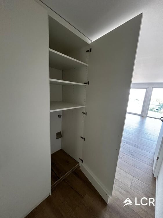 Magnifique Appartement de 3.5P / 2 CHB / 2 SDB / 1 Balcon 12