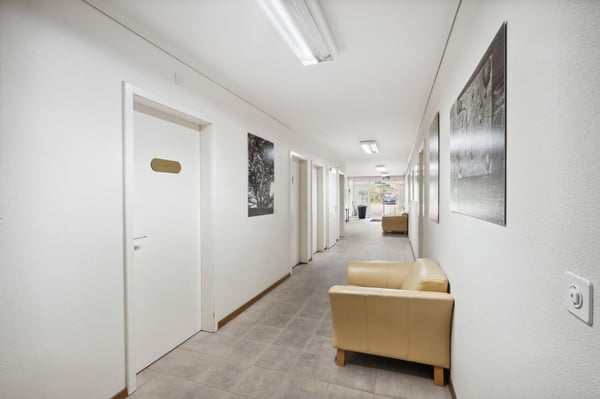 Bureau privatif de 26m² au Château de Vaumarcus 2