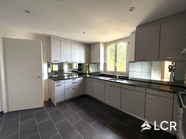 Magnifique appartement de luxe, 5.5p, à Neuchâtel 4