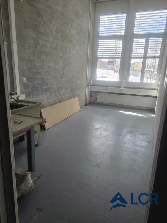 Bel atelier de 150m2 à la Chaux-de-Fonds 5