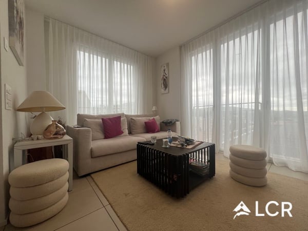 Magnifique appartement de 3.5p/2 chb/1sdb/1 balcon/1 terrasse 2