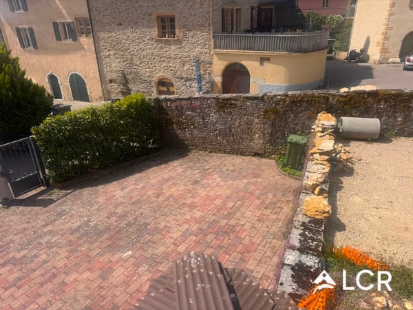 À louer - Appartement de 3.5 pièces avec terrasse dans une bâtisse de caractère à Corcelles (NE) 12
