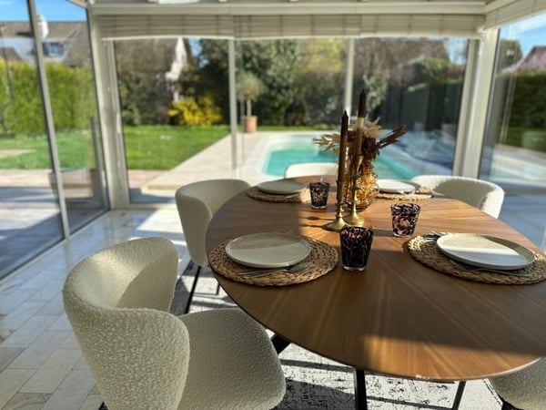 Splendide villa mitoyenne / 4 chambres / 3 SDB / Jardin / Piscine 3