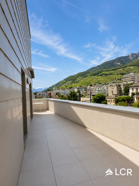 Magnifique Attique en Duplex de 4.5P / 3 CHB / 3 SDB / 1 grande terrasse / vue magnifique 10