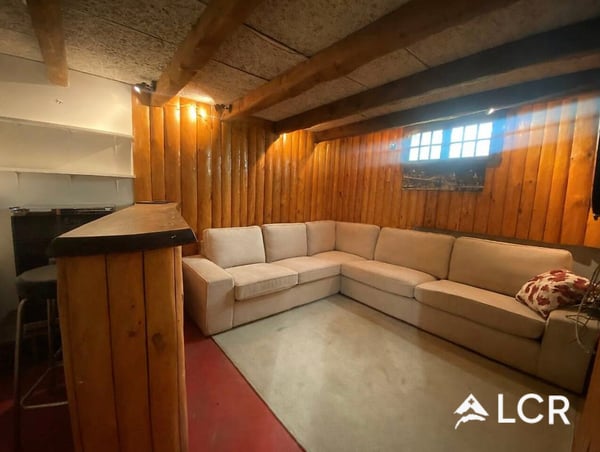 Belle maison individuelle de 6 pièces / 4 CHB / 2 SDB /3 Places de parc / borne de recharge électrique 11