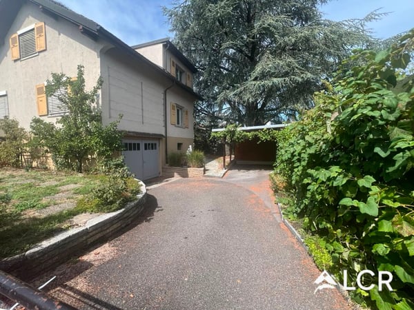 Belle maison individuelle de 4.5P / 3 CHB / 1 SDB / 1 Jardin / 1 Sauna / 1 Carnotzet 13