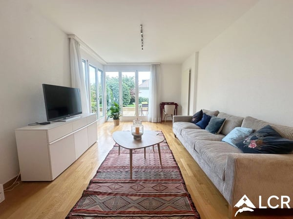 Magnifique 3,5 pièces meublé avec terrasse et petit jardin 3