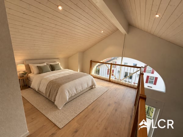 Bel appartement de 3.5p, avec mezzanine // Bottens 6