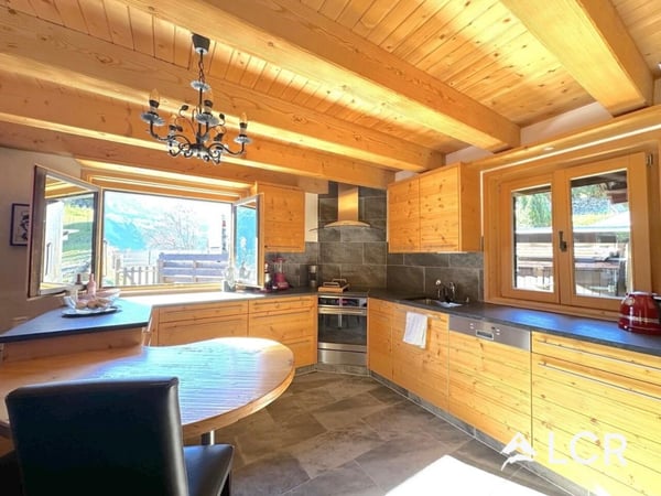 Magnifique chalet de 7.5P avec vue panoramique et cadre idylllique 8