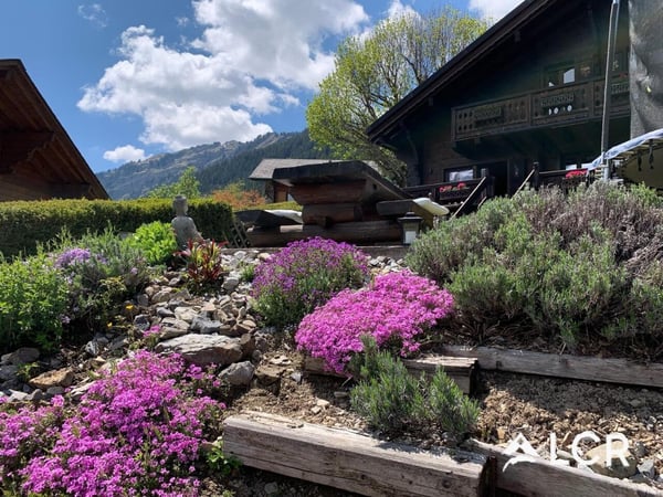 Magnifique chalet de 7.5P avec vue panoramique et cadre idylllique 2