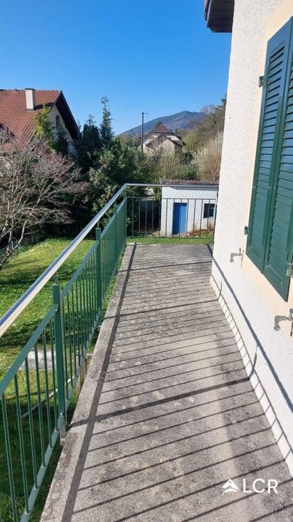 Bel appartement de 4.5p à Montézillon 11
