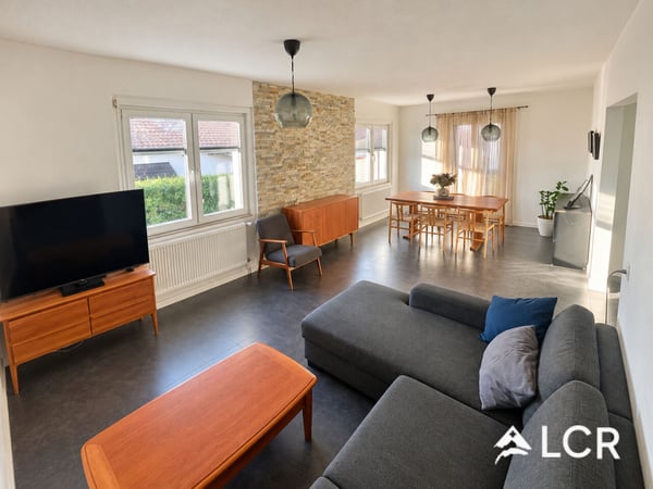 Bel appartement de 4.5p à Chézard-st-Martin 1