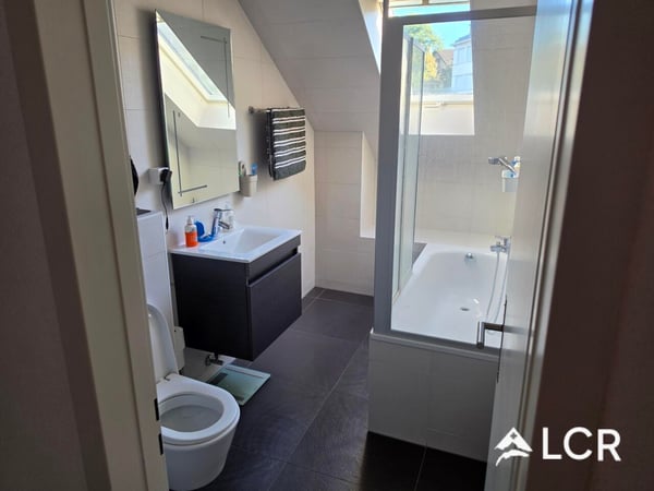 Beau duplex partiellement meublé de 3.5p à Lausanne 9