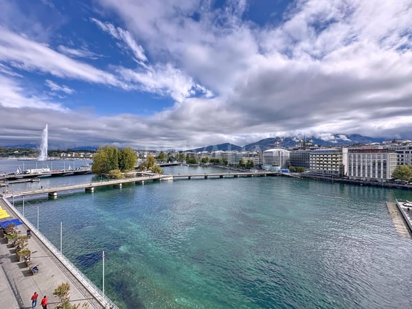 Unique : Bureaux d'exception au Quai des Bergues 1