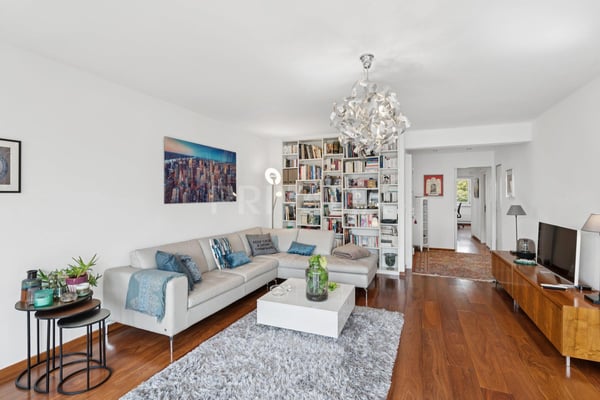 En Exclusivité: Spacieux appartement traversant de 1 pièces avec balcon à Champel 2