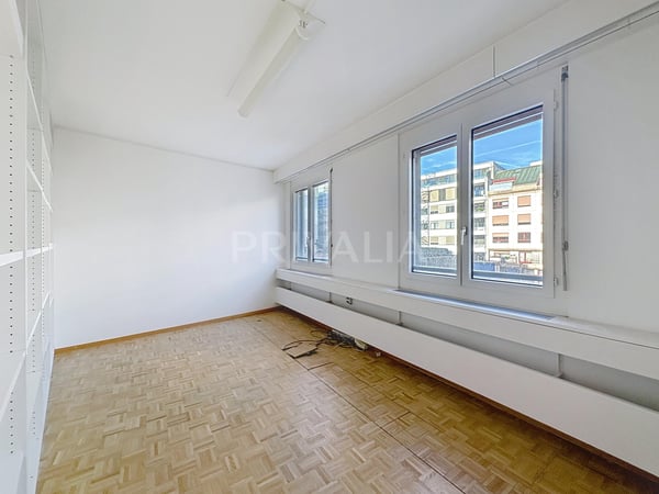 ne pas manquer : Bureaux de 240 m² aux Eaux-Vives 6