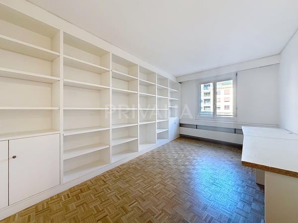 ne pas manquer : Bureaux de 240 m² aux Eaux-Vives 4