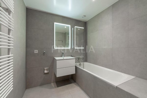 Bel appartement traversant dans le quartier des Tranchées 5