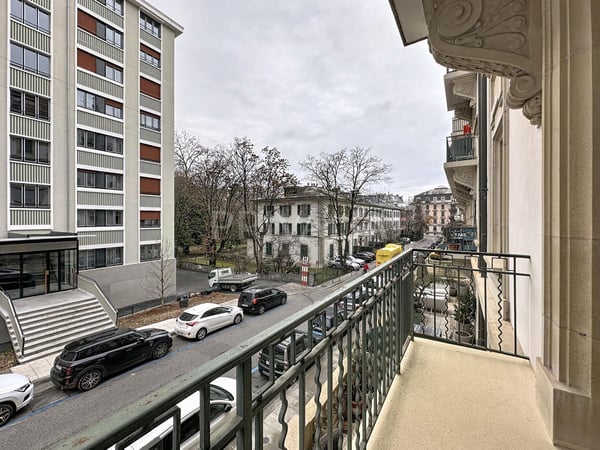 Bel appartement traversant dans le quartier des Tranchées 7