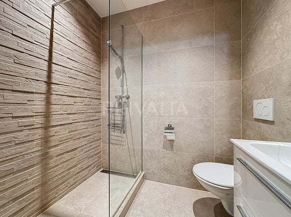 Bel appartement traversant au coeur de Florissant 8