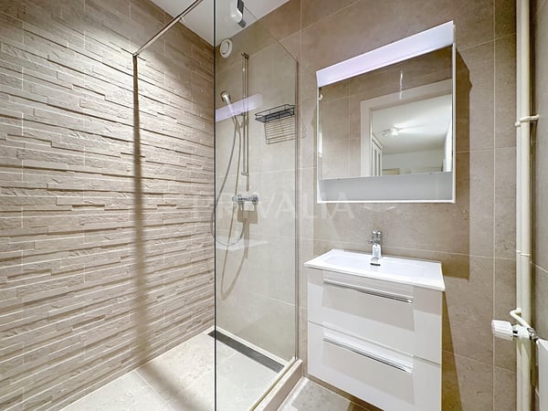 Bel appartement traversant au coeur de Florissant 6