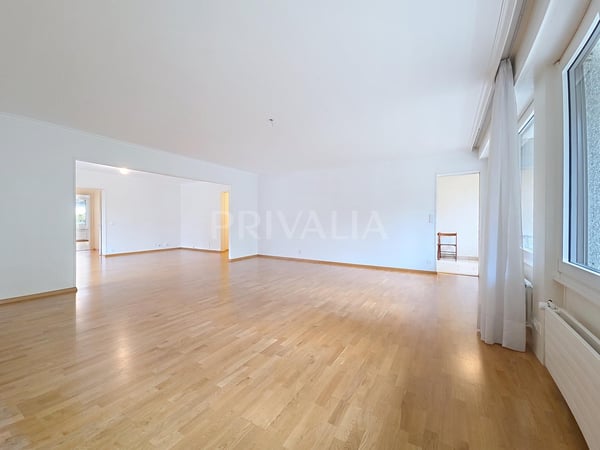 Magnifique appartement traversant dans un environnement verdoyant au coeur de Florissant 2