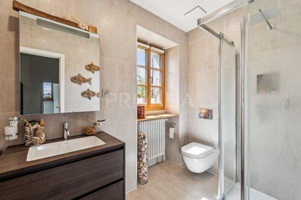 Co-exclusivité : Charmante maison villageoise spacieuse et lumineuse au coeur de Soral 4