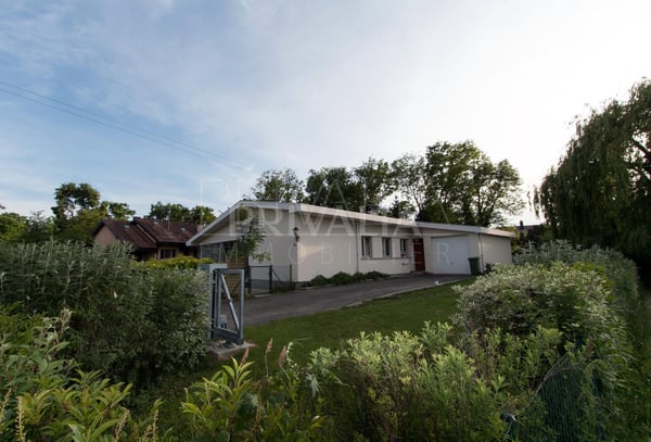 Spacieuse villa individuelle avec baies vitrées, logée dans un environnement calme et verdoyant en pleine Champagne Genevoise 10