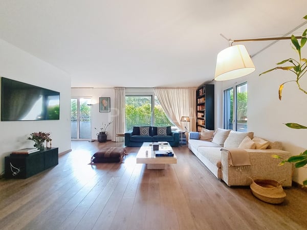 Bel appartement contemporain meublé en rez-de-chaussée avec terrasses 2