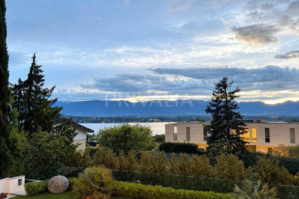 Élégante villa rénovée avec vue sur le lac à Cologny 6