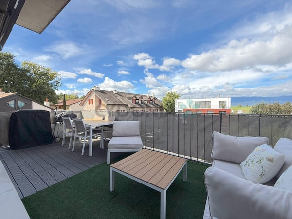 Sublime attique traversant de 1 pièces avec terrasse 5