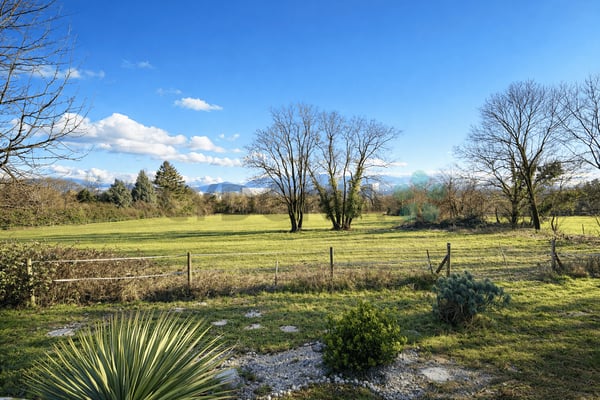 Villa contemporaine de prestige offrant un panorama exceptionnel 10