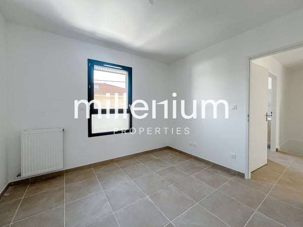 Villa neuve mitoyenne avec jardin (FRANCE) 10