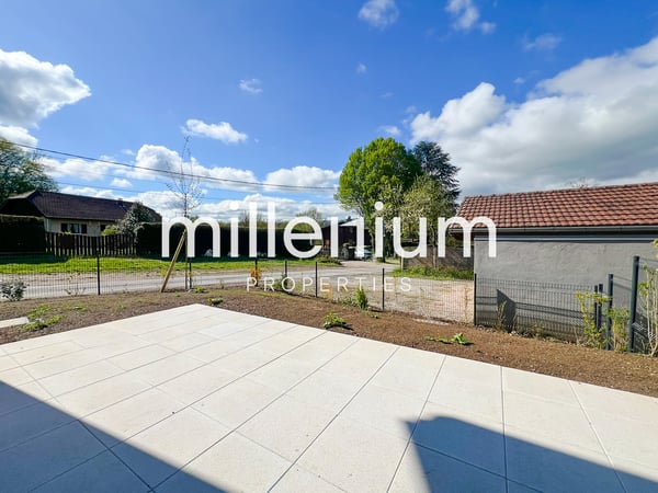 Villa neuve mitoyenne avec jardin (FRANCE) 2