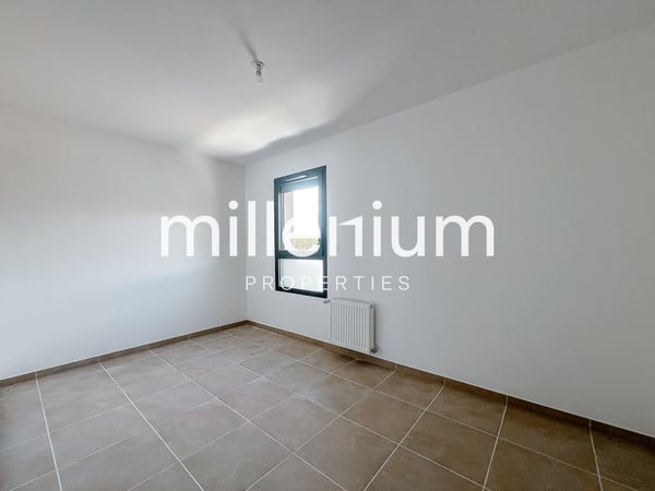 Villa neuve mitoyenne avec jardin 11