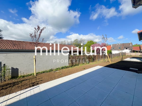 Villa neuve mitoyenne avec jardin 4