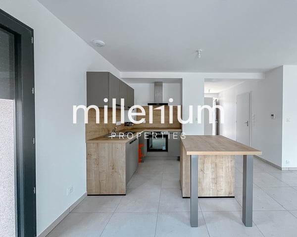 Villa neuve mitoyenne avec jardin 8