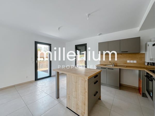 Villa neuve mitoyenne avec jardin 9