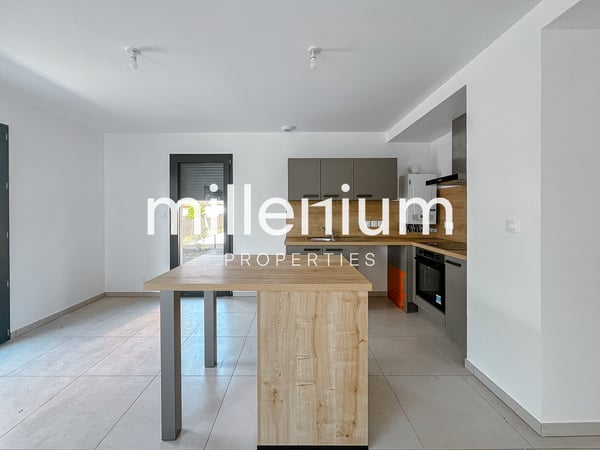 Villa neuve mitoyenne avec jardin 10