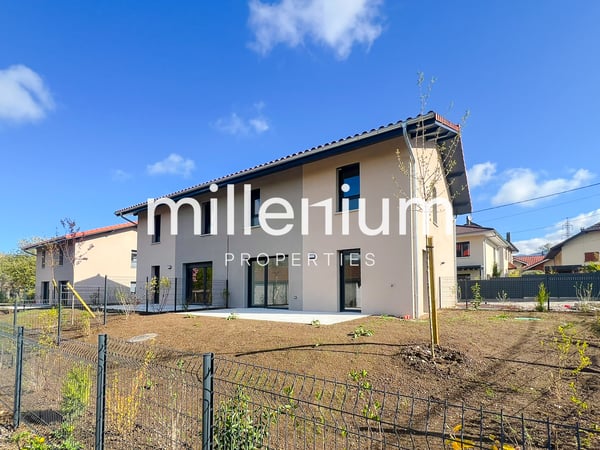 Villa neuve mitoyenne avec jardin 5