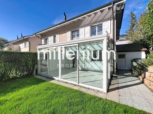 Maison familiale avec jardin à Bellevue 1
