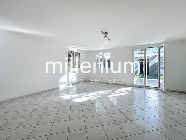 Maison familiale avec jardin à Bellevue 3