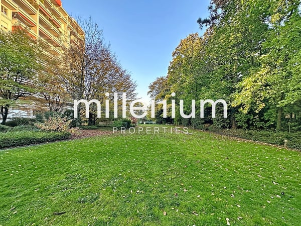 Furnished apartment with balcony near the UN 11