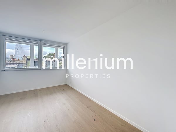 Beautiful Modern 1-Room Apartment with Stunning Jet d'Eau View 4