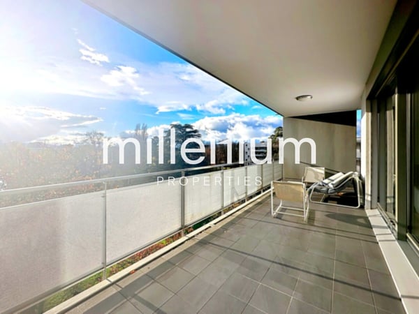Grand appartement lumineux à Cologny 2