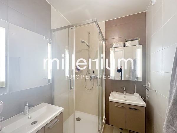 Grand appartement lumineux à Cologny 10