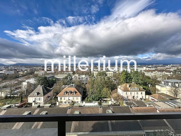 Grand appartement entièrement rénové à Champel 1